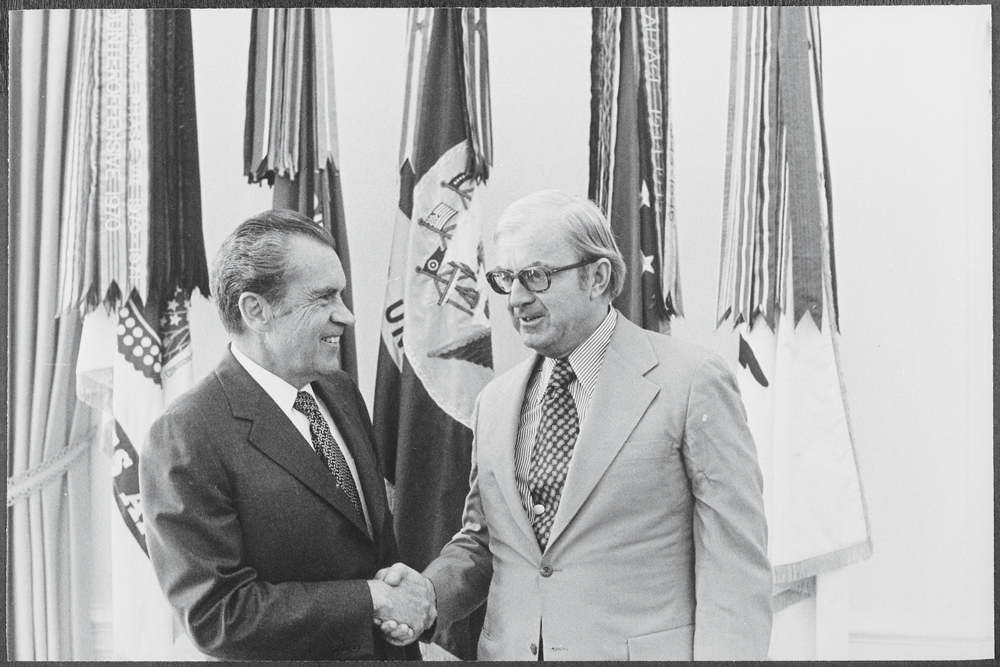 watergate essay thesis watergate and vietnam